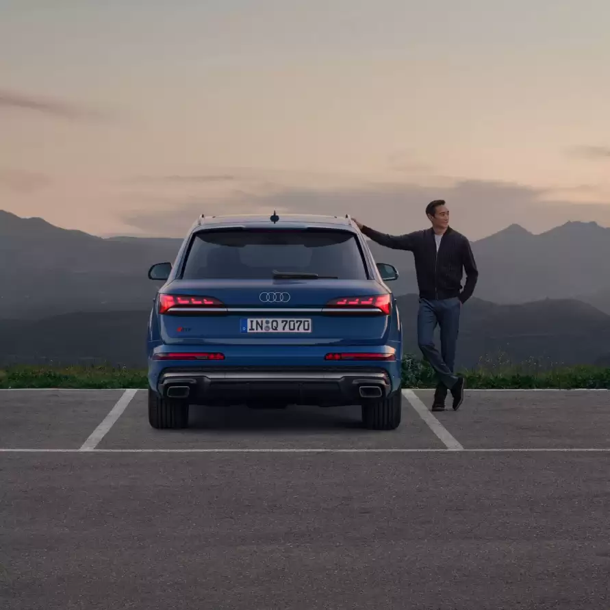 Audi Q7 exterior